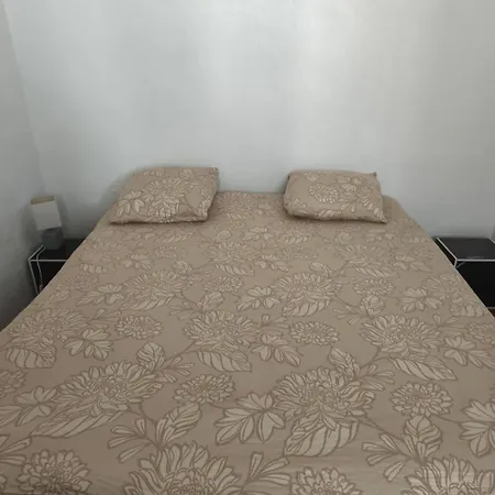 Fabulous 1 Bedroom In Old Apartmán Antibes