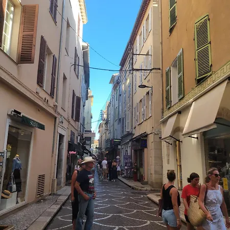 Fabulous 1 Bedroom In Old Antibes